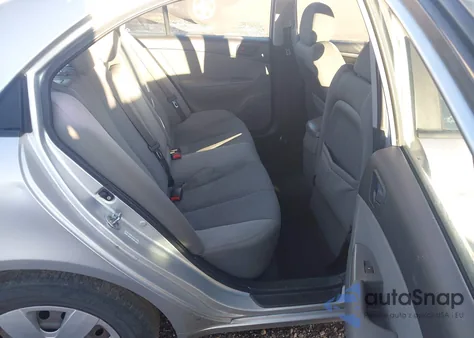 2009 Hyundai Sonata Gls from USA, damaged, VIN 5NPET46C39H496563